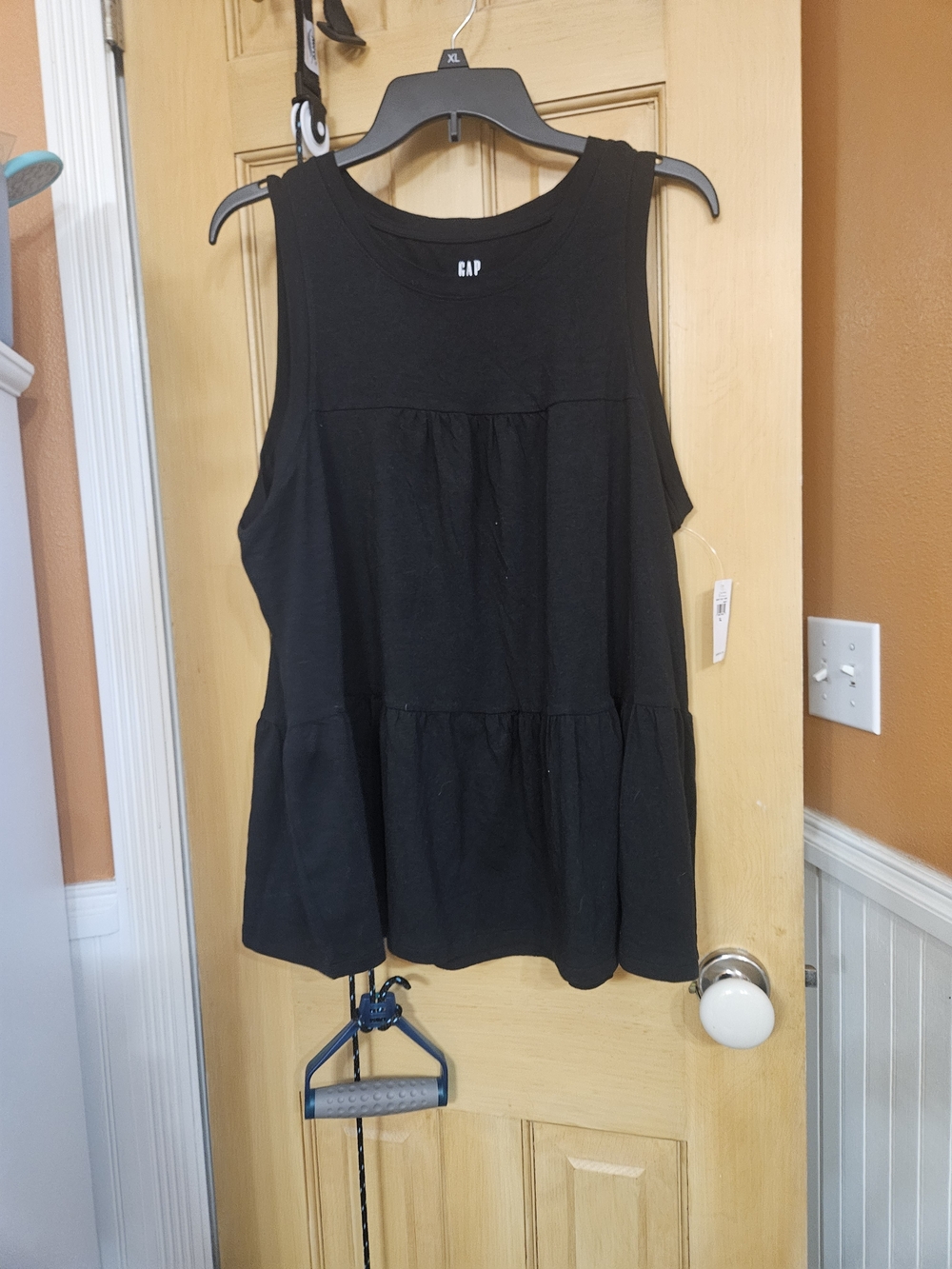 GAP Black Tiered Sleeveless Tank Top